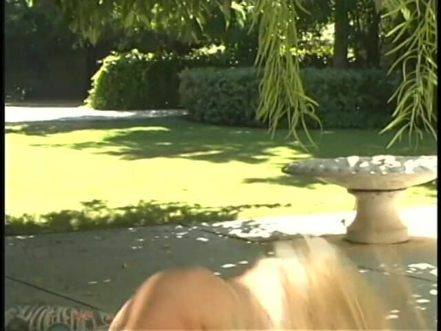 Super Babes: Lusty slut with ponytail deepthroats a thick dick in backyard...