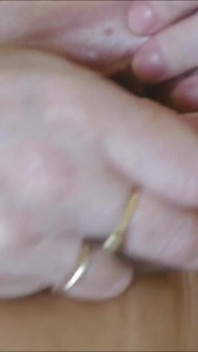 Orgasmo Gemendo Sporco Cazzo Un Dildo E Un Vibratore Con Punto Di Vista in Primo Piano in Un Body Senza Cavallo