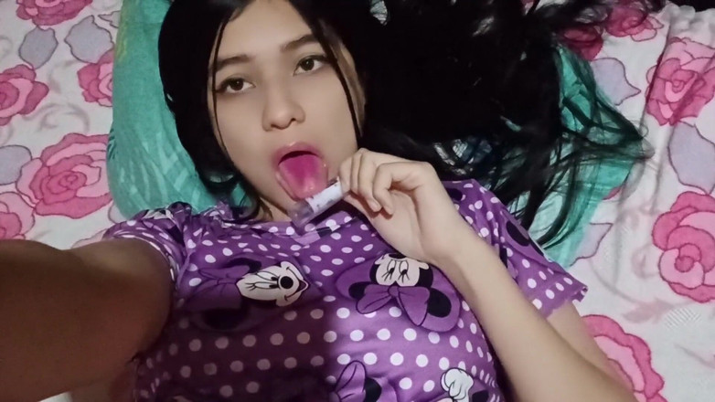 Yuli and tony: A Rich Female Orgasm with My New Pajamas. I Get...