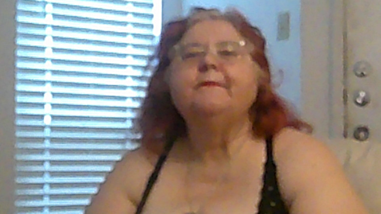 BBW nurse Vicki adventures with friends: Olgun iri güzel kızıl saçlı hemşire Vicki senin için ruj...