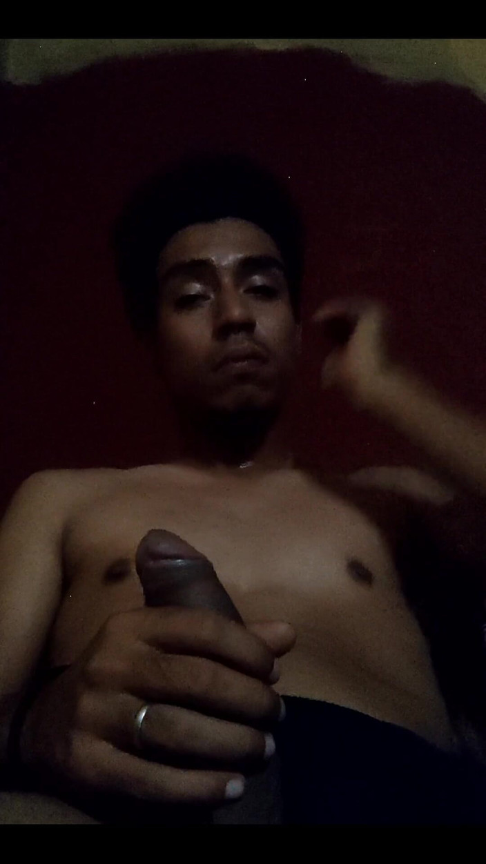 AlexAlejandro13: Gran polla expulsando semen super delicioso