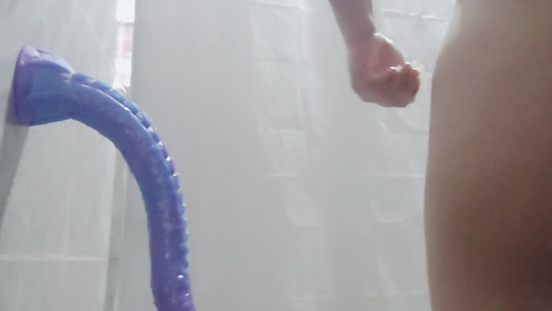 MassiveHungFoxy: Mama vitregă matură caută pe cineva care să pună un...