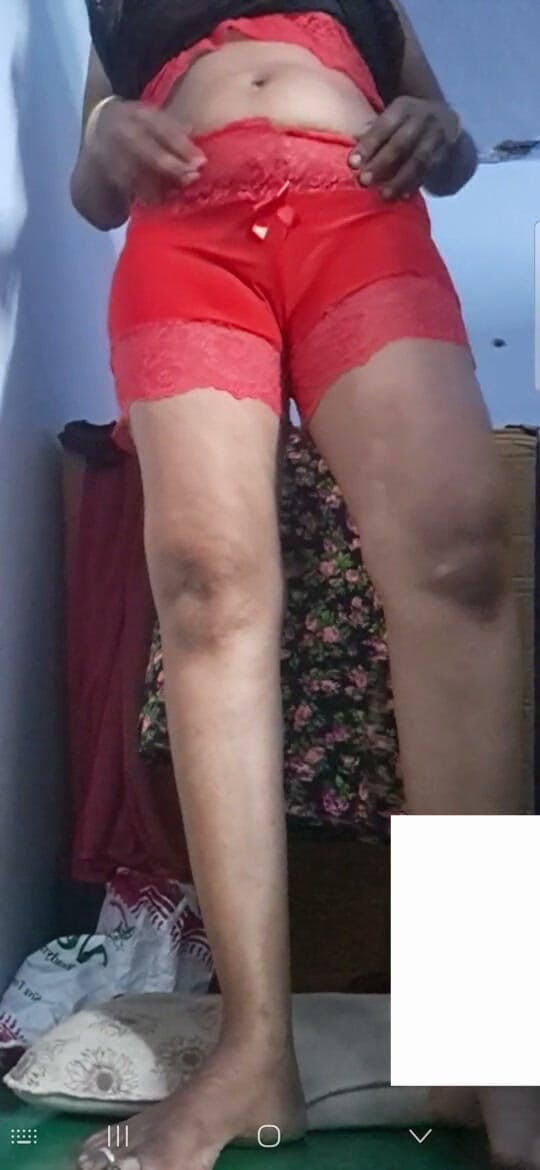 Jayaselvi: My Pussy and Pussy Hole Showing in Video Call