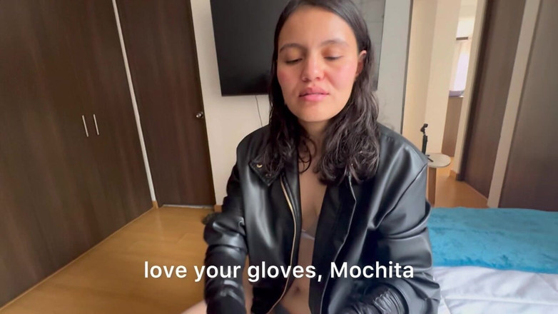 scarlettandc: Wanita Menjalani Fetish Kulit Mereka