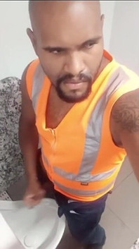 Bilik mandi di tempat kerja