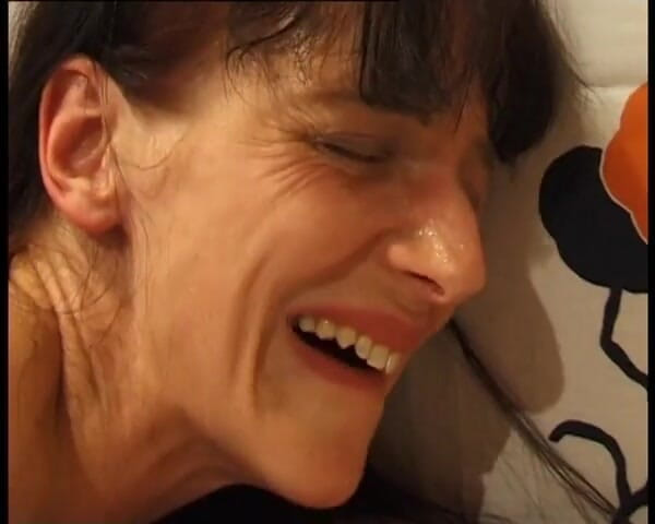 YOUR FIRST PORN: Alles Bleibt in Der Familie - Suzanne &amp; Jenifer Everything Stays in...
