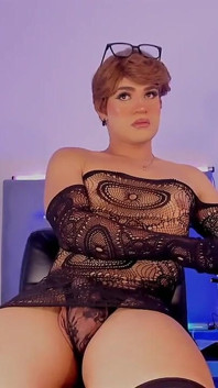 Femboyův zadek ti poskakuje na tváři
