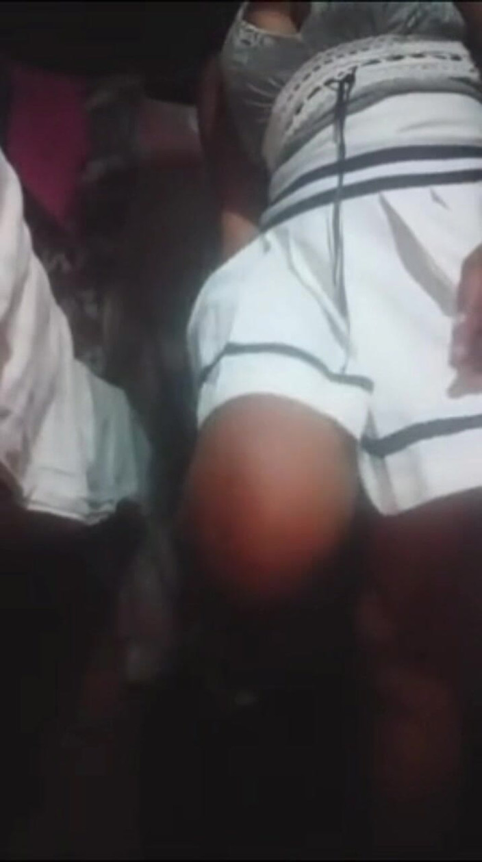 Dorelviss: Tバックの紐、ちゃふれて短いモップ、すべてレースでセクシー