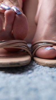 Giantess Feet Are in Tiny City! Will the Tiny Disappear?