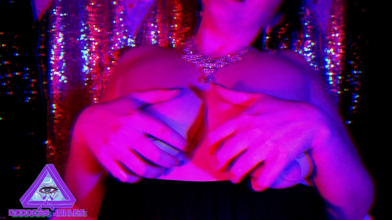 goddessjoules: Vú sinh nhật