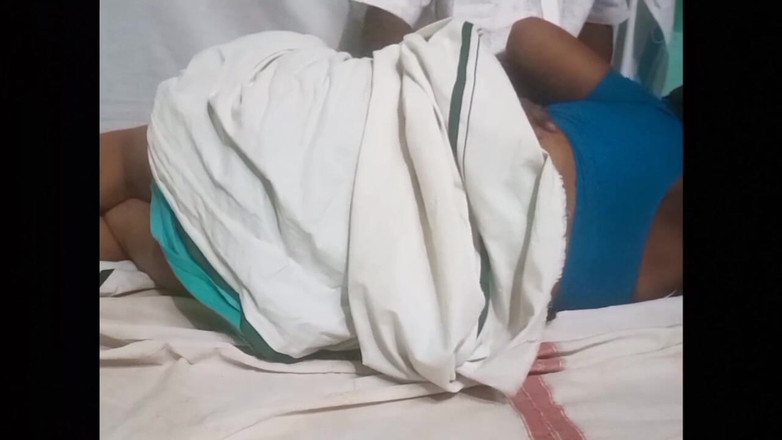 Desi Sathiya: Lizanie całowania wideo