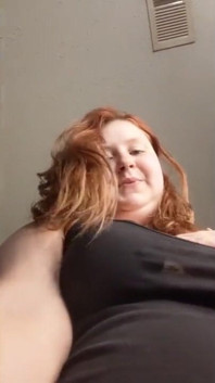 La gigantessa domina la coppia
