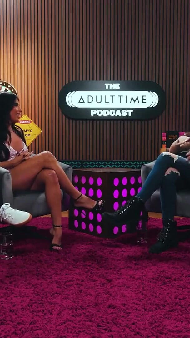 Adult Time Podcast: アリエル・デミュア、エイブリー・ラスト、ジェイド・ヴィーナス:トランス・ジョイ、ミルキング、そしてMILFオアシス |アダルトタイム・ポッドキャスト