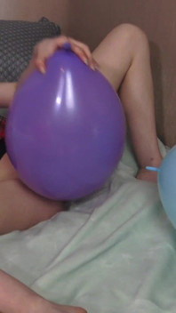 Teen Babe Ballon Fucking