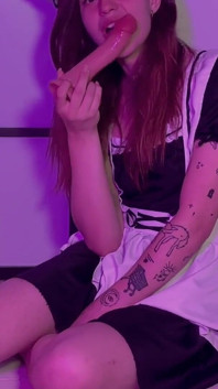 Catmaid najde při čištění podivný objekt a používá ho