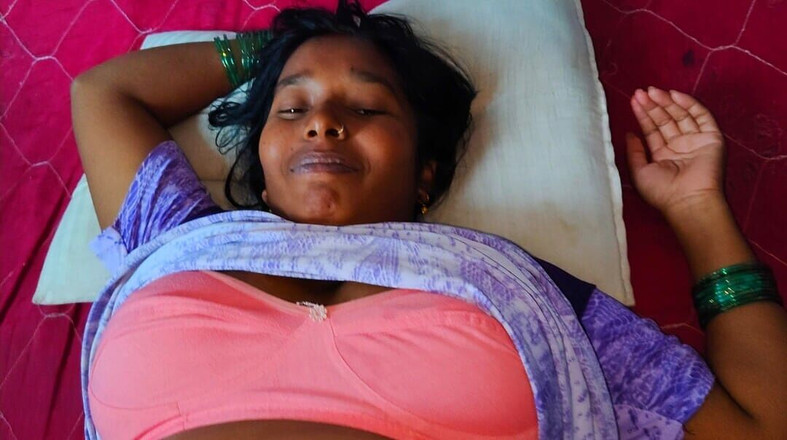 Premi pooja: Video seks bhabhi devar muda - Devar Apni Chhoti Bhabhi Ko...