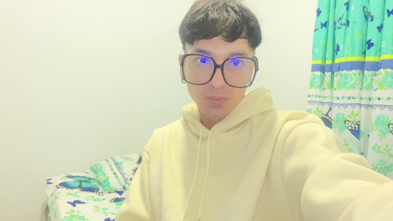 Twinkyboy world: Sweet Twink Fucking His Ass with Toy and Cumming