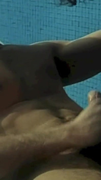 Eva Orlowsky În Piscină De Rocco Și Pe Scări De Roberto
