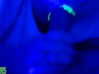 Bree loves: Dziwka z neonowymi wargami zaprzecza spermie w ustach