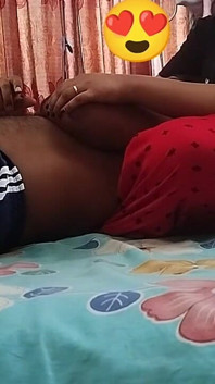 Ibu Rumah Tangga Desi Toket Besar Melengkung Menyetubuhi Kontol Besar.