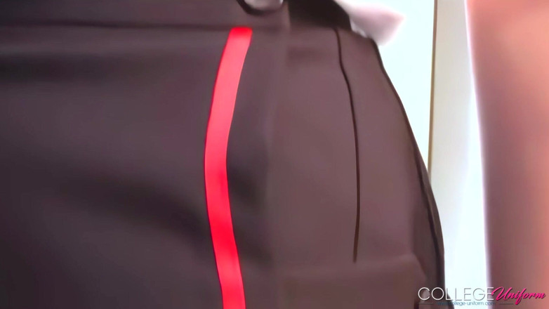 College Uniform: Working it avec Samantha Buxton