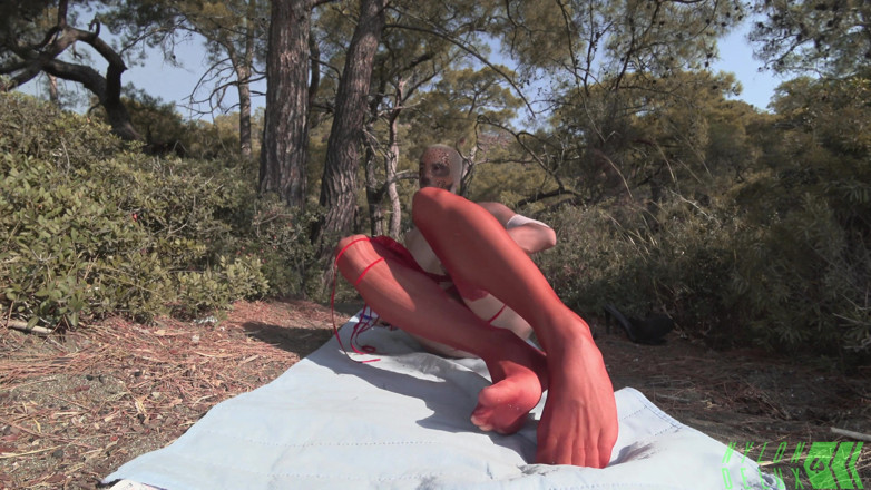 Nylondelux: Rood op geheime plaats 4K