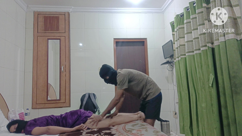 Poojakabir: Didi byla odvezena do hotelu, kde jí byla poskytnuta masáž,...