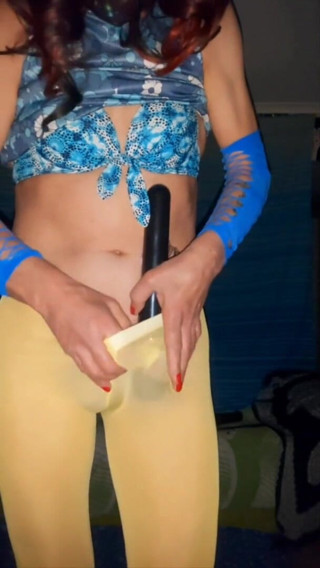 Lizzaali: Usando mi gran vibrador de varita para ponerse duro y...