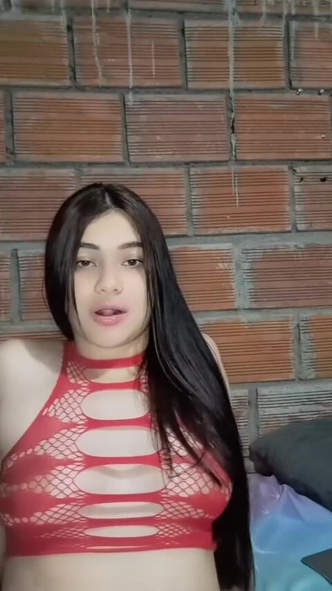 Yulieth Gomez: Divertimento amatoriale con la matrigna e le sue belle tette...