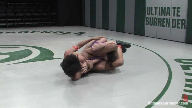 Ultimate surrender by Kink: Amber "haydut" Rayne (1-0) vs Yana "wildcat" Jordan (1-1)