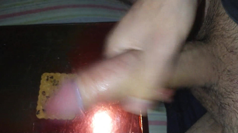 Lo Zborro: 当你自慰时，我射在了你的饼干上（下流话）