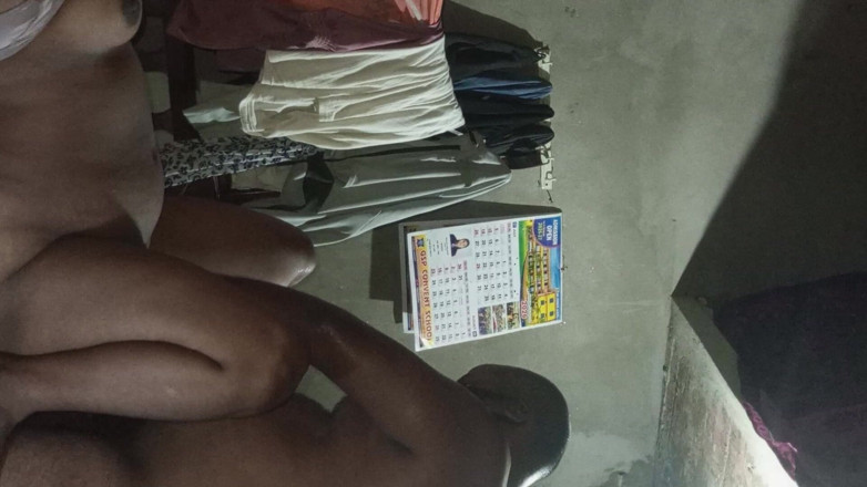 Auntixxx69: 자지를 빨고 따먹히는 핫한 금발 밀프