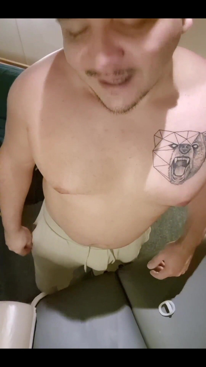 Massagista Parrudo: 188 - Report with the Gas.mp4 Delivery Man