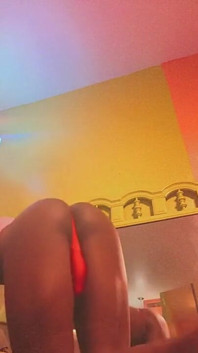 흑인 대물 자지에게 따먹히는 금발 밀프