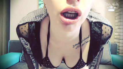 Goddess Misha Goldy: 보지를 핑거링하고 사정하는 것보다 기분이 좋은 것은 없습니다!