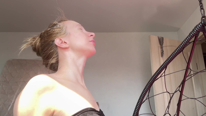 Skinny_lady69: Uctívání hra na krk