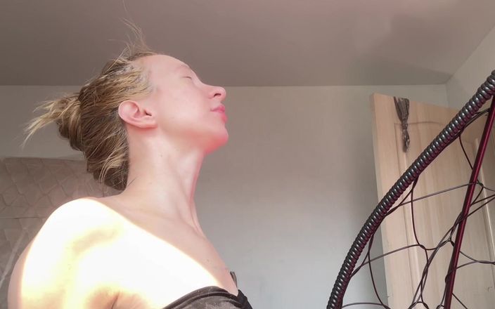 Skinny_lady69: ワーシッププレイネック