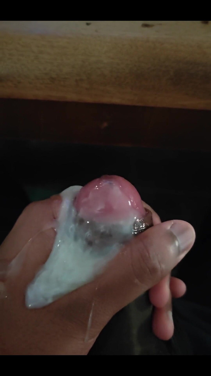 NANDgasm: 光る前立腺液を見せたかったのですが、結局散らかしてしまいました