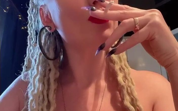 BadAssBitch: Topless CEI CBT-taak