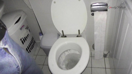 Lovely Male Fetish: Arons first pee clip