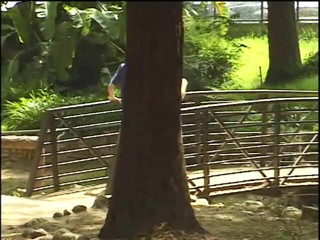 Boy Zone: 2 tipi își sug reciproc pula
