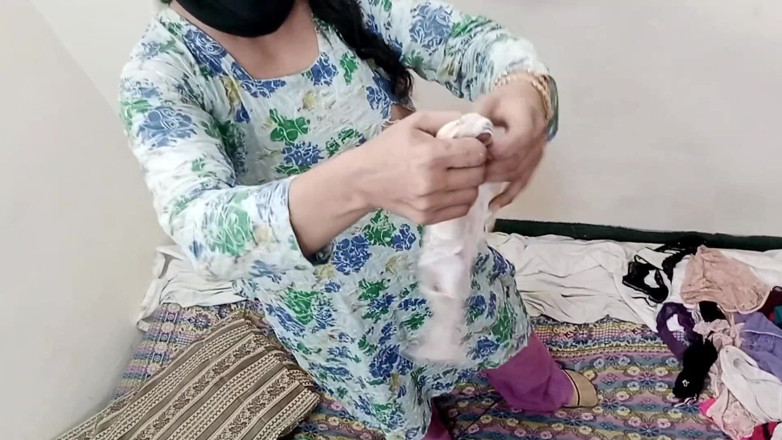 Netu: Pembantu rumah India berpakaian pakaian perempuan simpanannya tetapi berkongkek dubur...