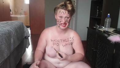 domslutfucker: Topless - peituda gordinha se degradando fora da raiva