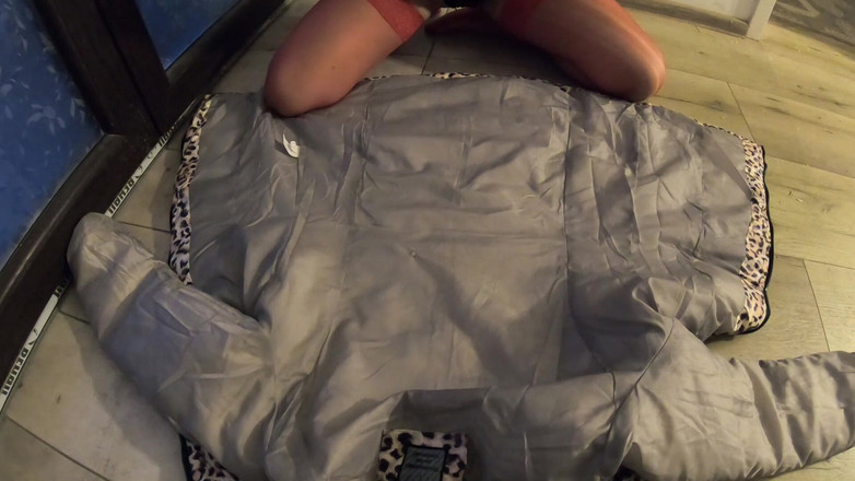 MilfyCalla: Milfycalla- Ho bruciato la mia giacca gonfia lucida dopo essere...