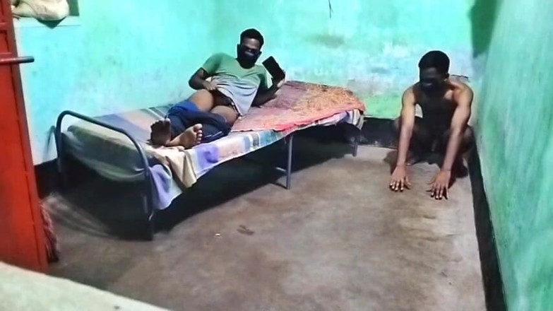 Desi Tits: 형제 웹캠 혼자 게이 포르노 따라잡기