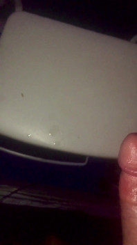 Kinkkire Shoots Big Load Onto White Chair