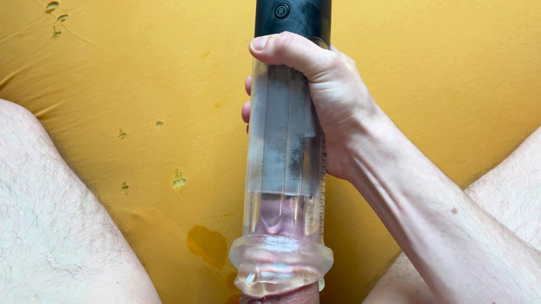 Friend4Fuck Gay+: Quería probar una bomba de cola eléctrica, pero desafortunadamente no...