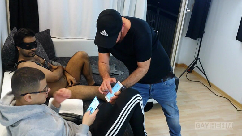 GAYheim: 誕生日の24cm―XXLが裸の隣人を幸せにする