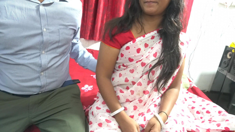 Mumbai Ashu: Yenge o sari içinde kesinlikle çarpıcı görünüyor; Bugün kesinlikle amını sikecekmişim...