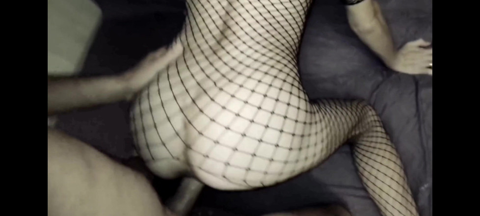 Hotlia: POV sex s manželkou v punčochách